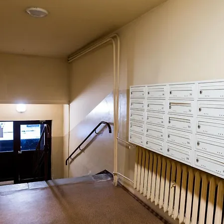 Apartament Debiec Pleasant *
