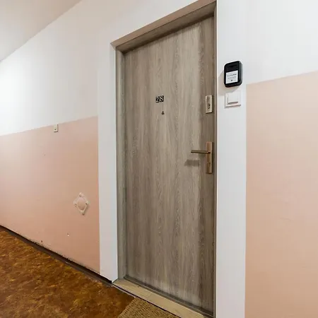 Apartament Debiec Pleasant *
